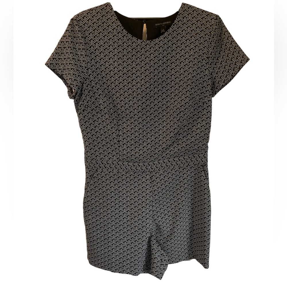 Banana Republic Romper, Black and white pattern, Size 8